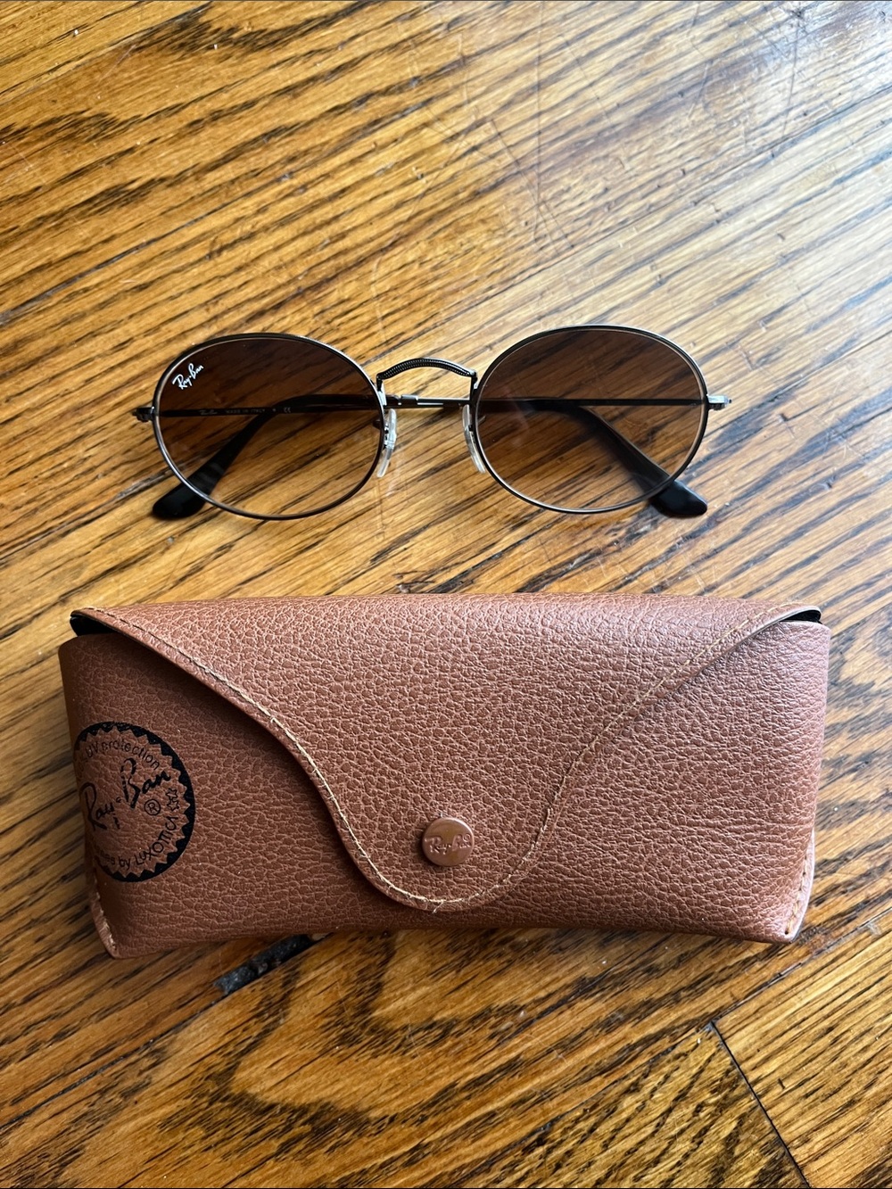 NWOT Ray-Ban Oval Metal Sunglasses in Gunmetal